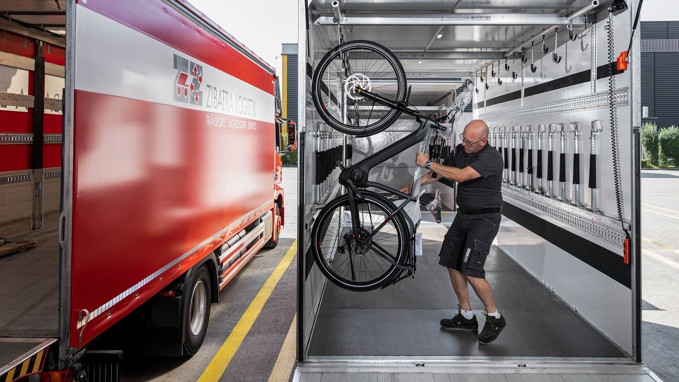 Bike store wheel service