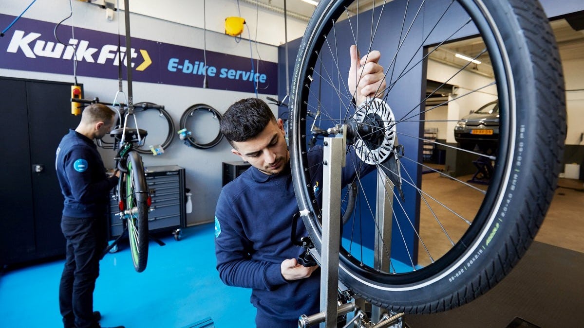 KwikFit will open the first e-service garage on April 25, 2022 in Amsterdam, the Netherlands. – Photo KwikFit