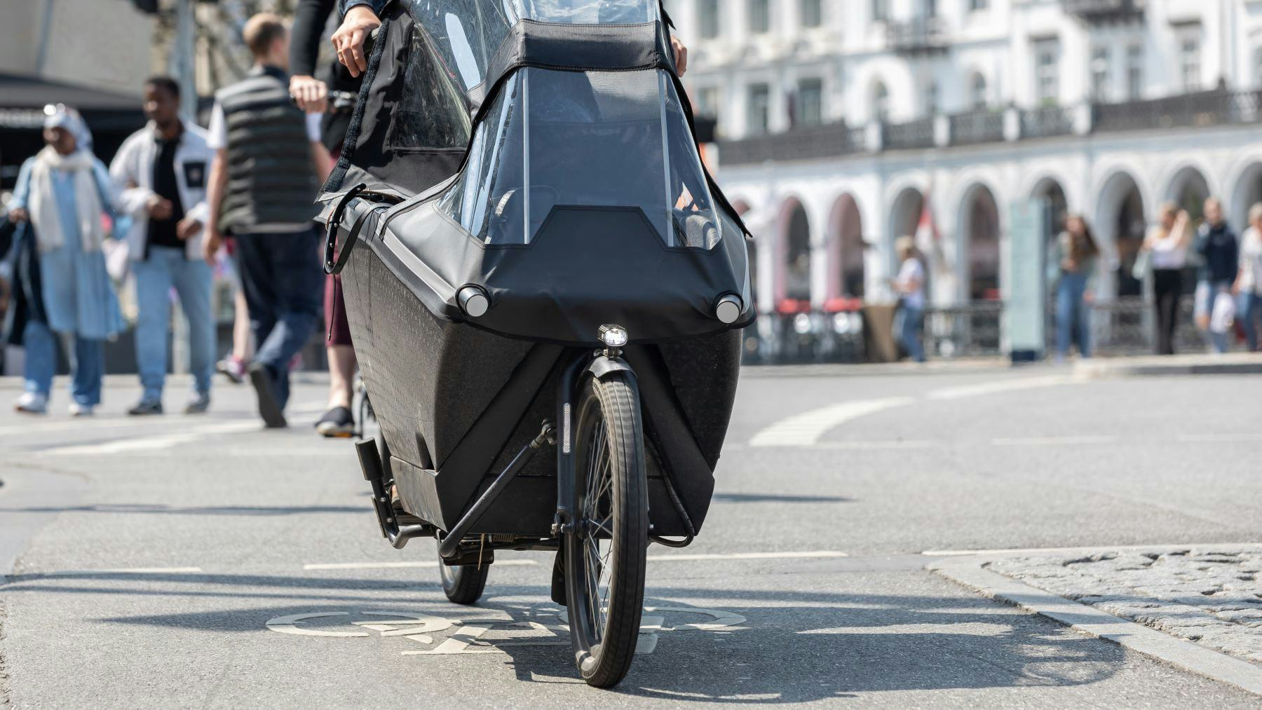 CCCB has been successful in bringing together 20 partners to stimulate the large-scale deployment of cargo bikes as a sustainable mobility option. – Photo Shutterstock
