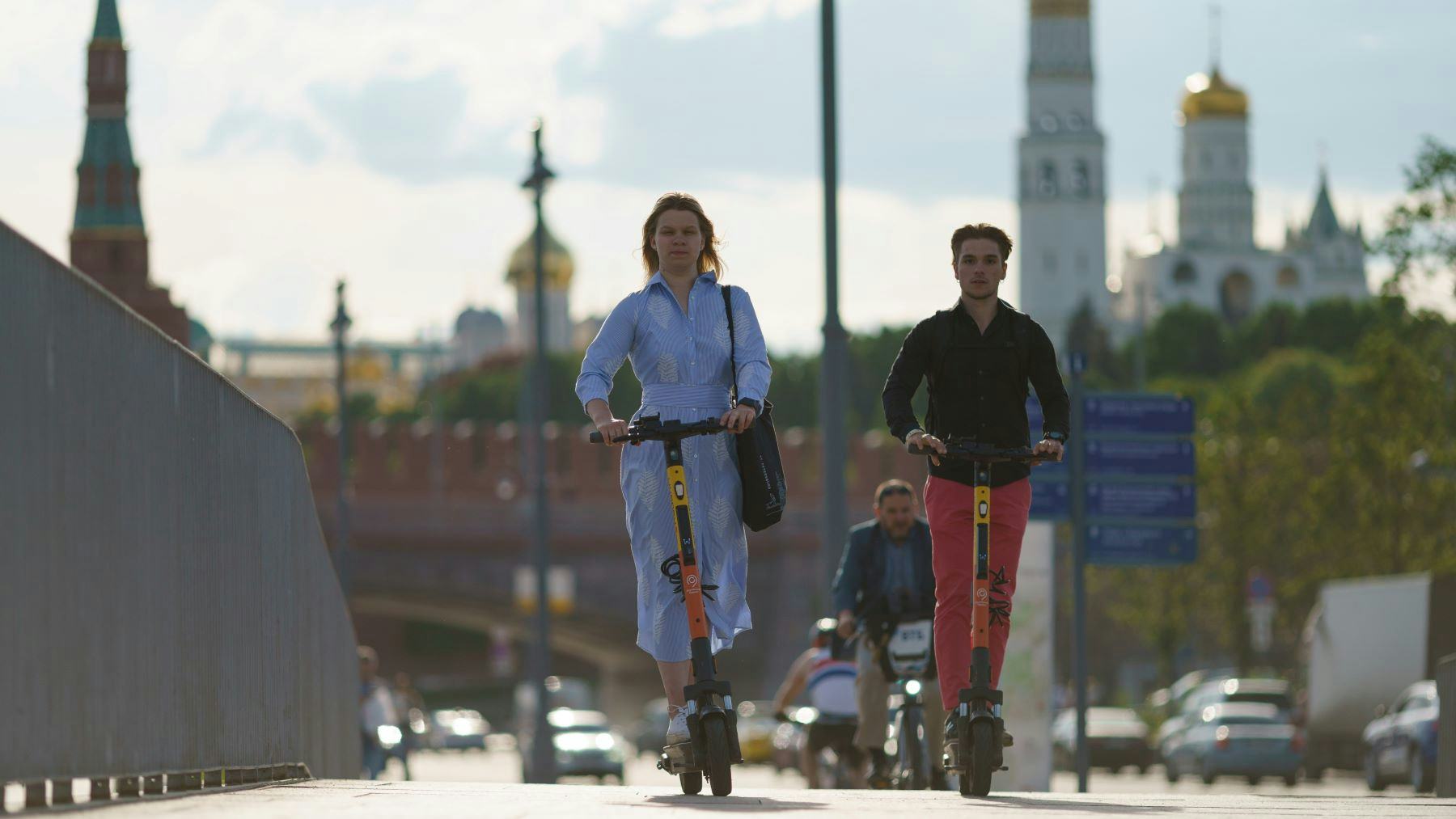 Due to their price, ease of use, and ability to take on public transport, e-scooters are popular in Russia. – Photo Shutterstock