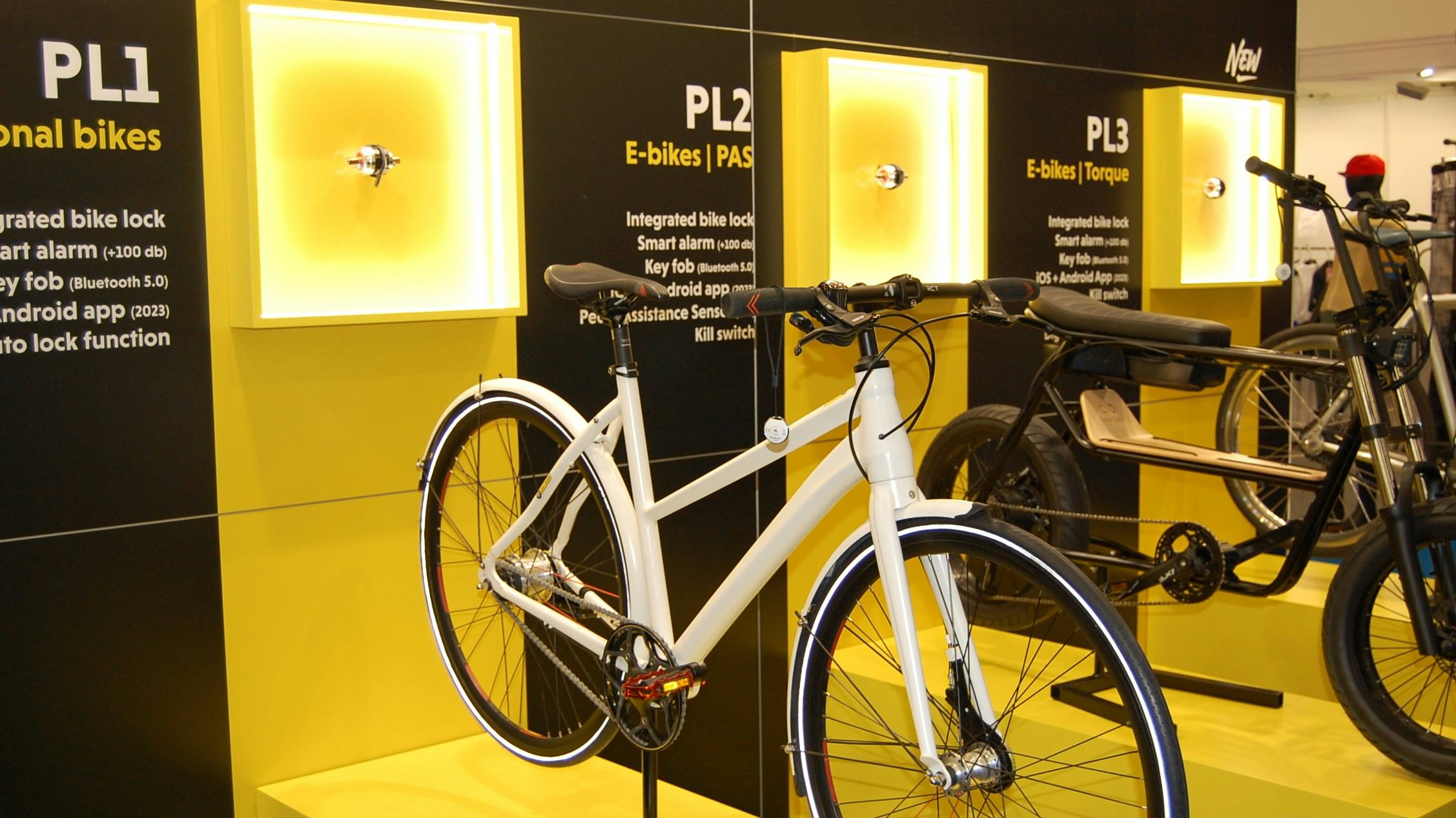 On display at Eurobike this year, the 3 integrated lock systems of Pentalock. – Photo Bike Europe