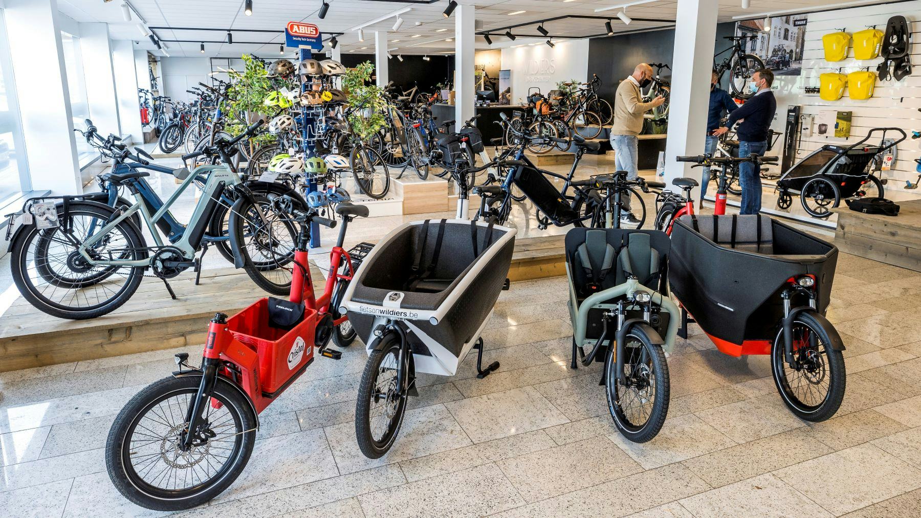 Strikingly, more than 2,000 fewer e-bikes were sold in Belgium in 2021. - Photo Marcel van Hoorn