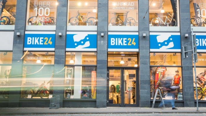 BIKE24 was founded in Dresden in 2002 by CEO Andrés Martin-Birner, Falk Herrmann and Lars Witt. – Photo Bike24