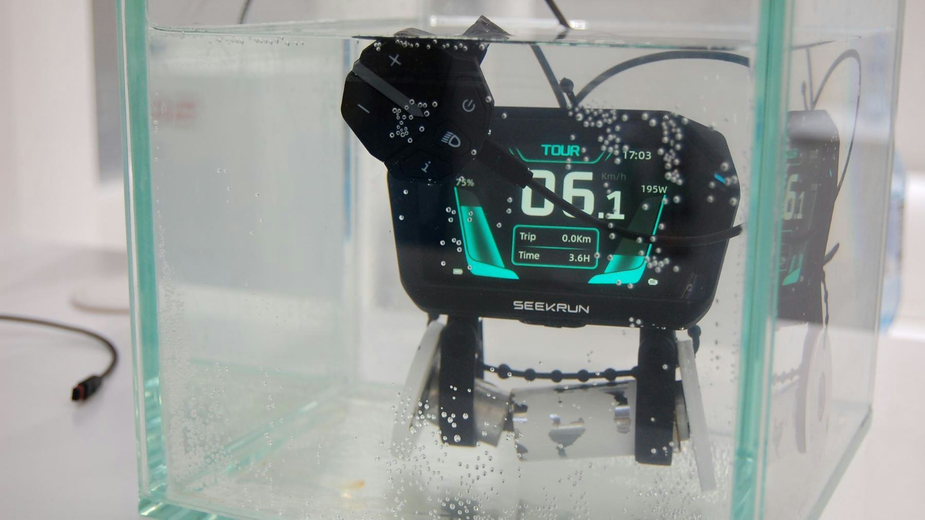 The waterproof quality of Seekrun’s A1 display was put to the test on the company's Eurobike booth. - Photo Bike Europe