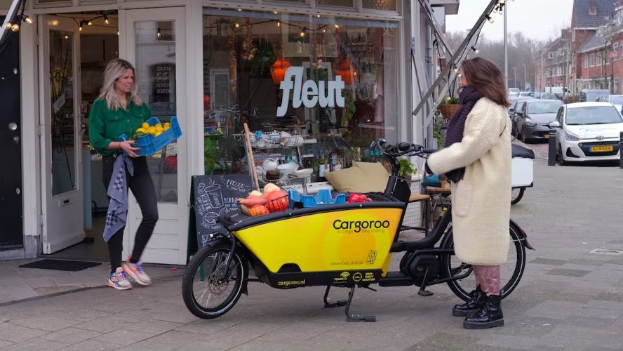 Cargoroo’s distinctive yellow shared e-cargobikes will be seen in more cities in 2023 thanks to a new mulit-million euro investment. – Photo Cargoroo