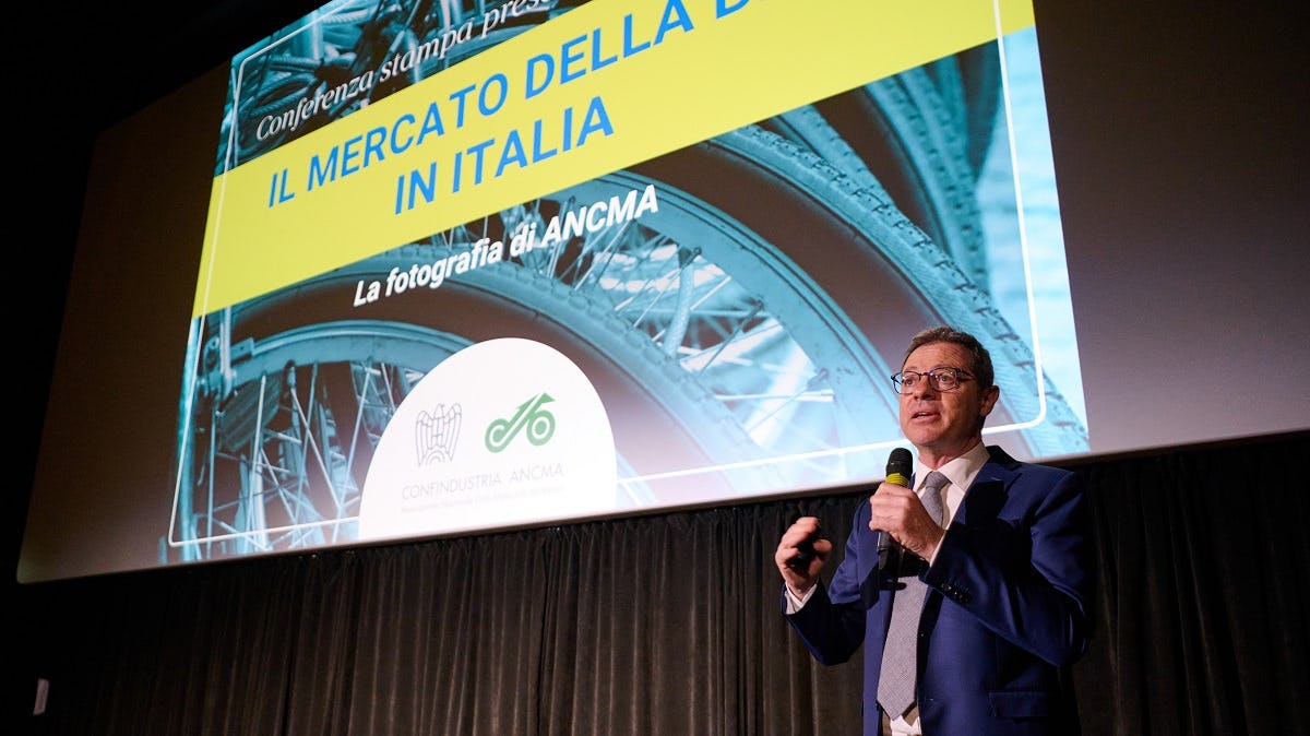 Piero Nigrelli, director of ANCMA’s bicycle sector, returned to the stage this year for a physical presentation of the Italian bike market data of 2022. – Photo ANCMA