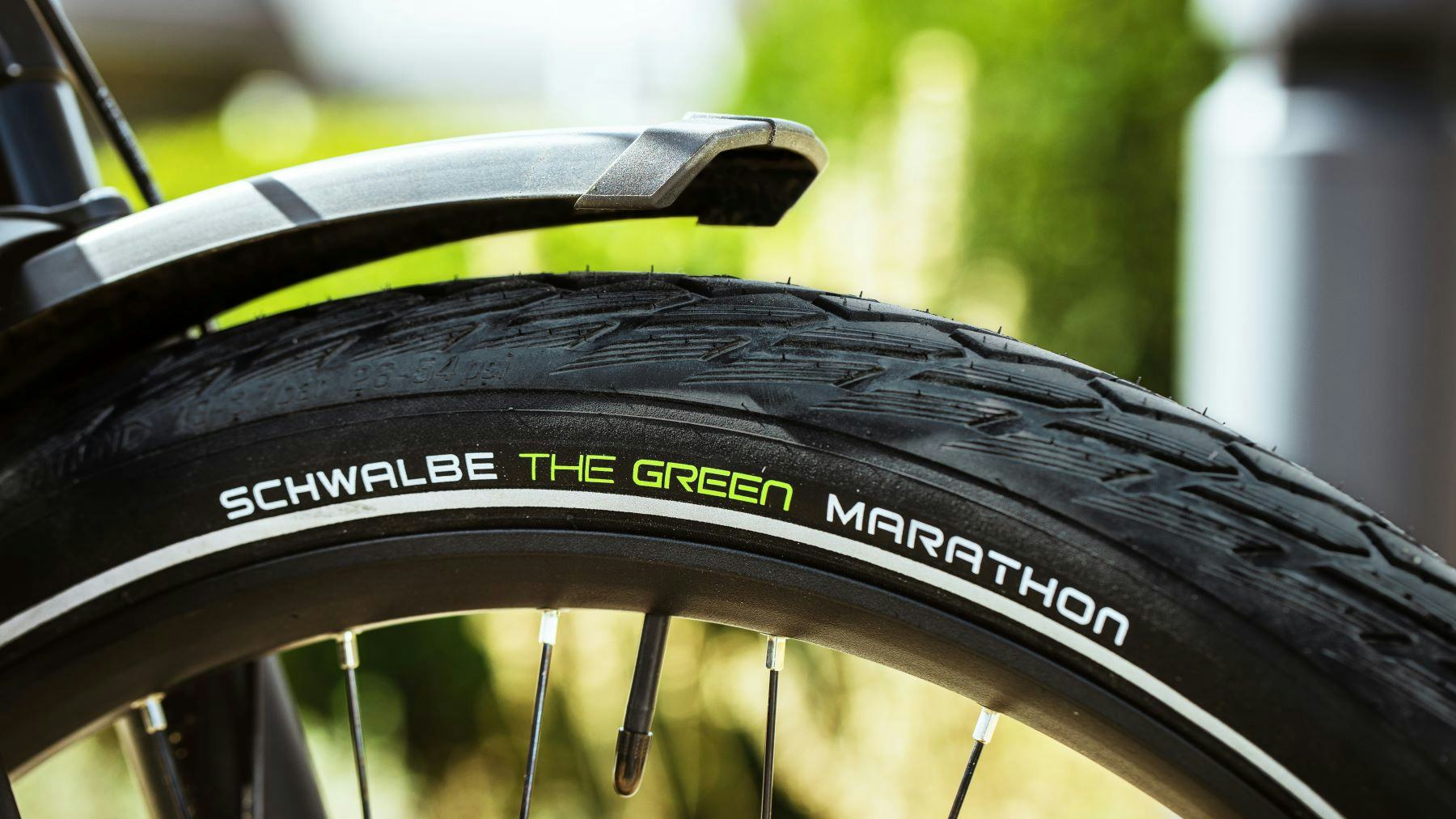 Schwalbe’s flagship model, the Marathon which entered the market 40 years ago becomes the first product to “close the loop” and be made from used tyres. – Photo Schwalbe