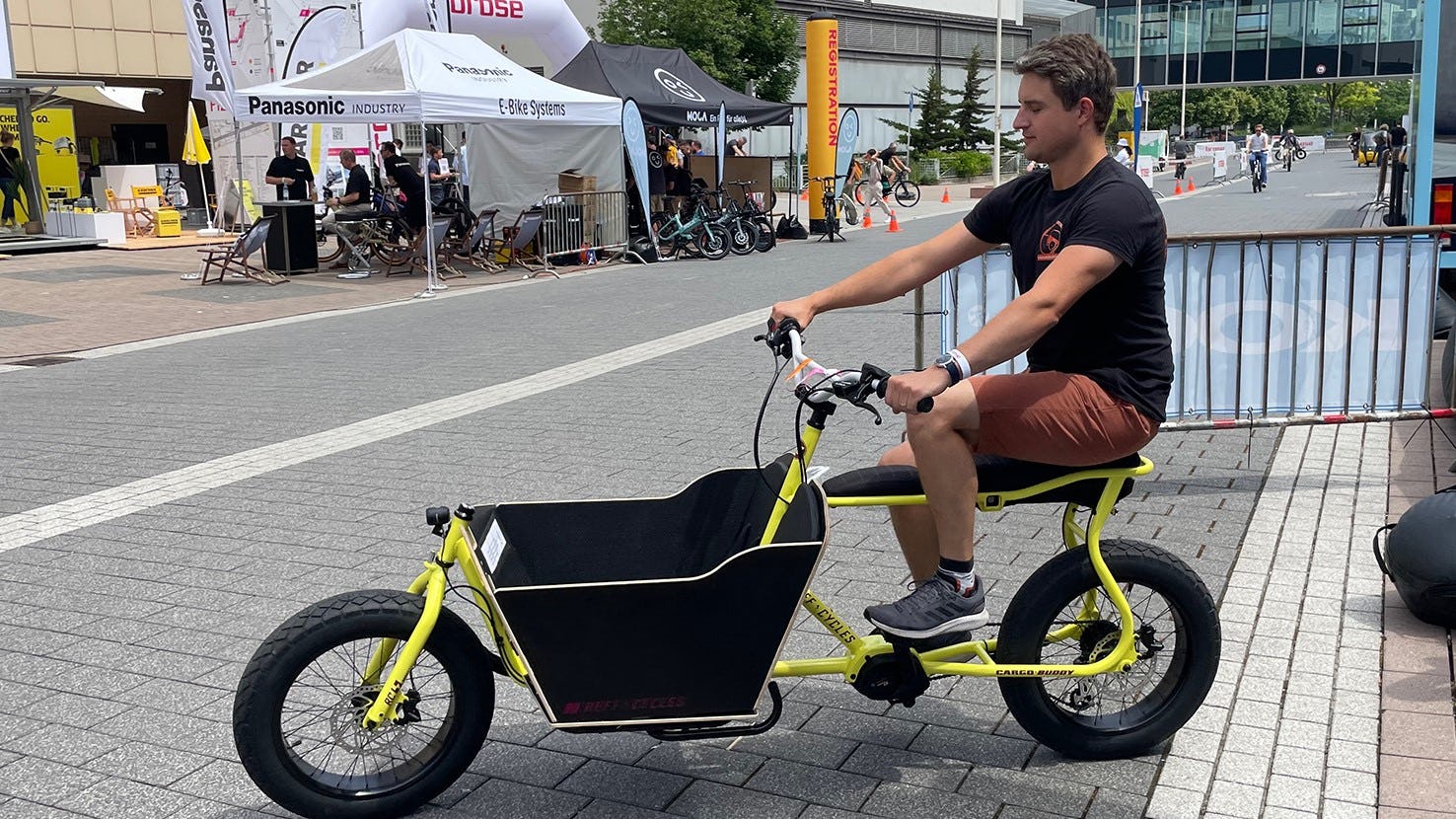 A fat bike cargo bike? Yes, the Cargo Buddy from Ruff cycles on the Eurobike test track. Photos Peter van der Weer