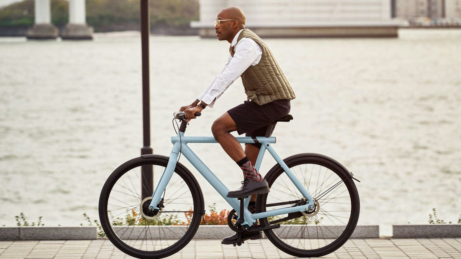 Third-party retailers selling and servicing VanMoof e-bikes is integral to the new owners plans. – Photo VanMoof