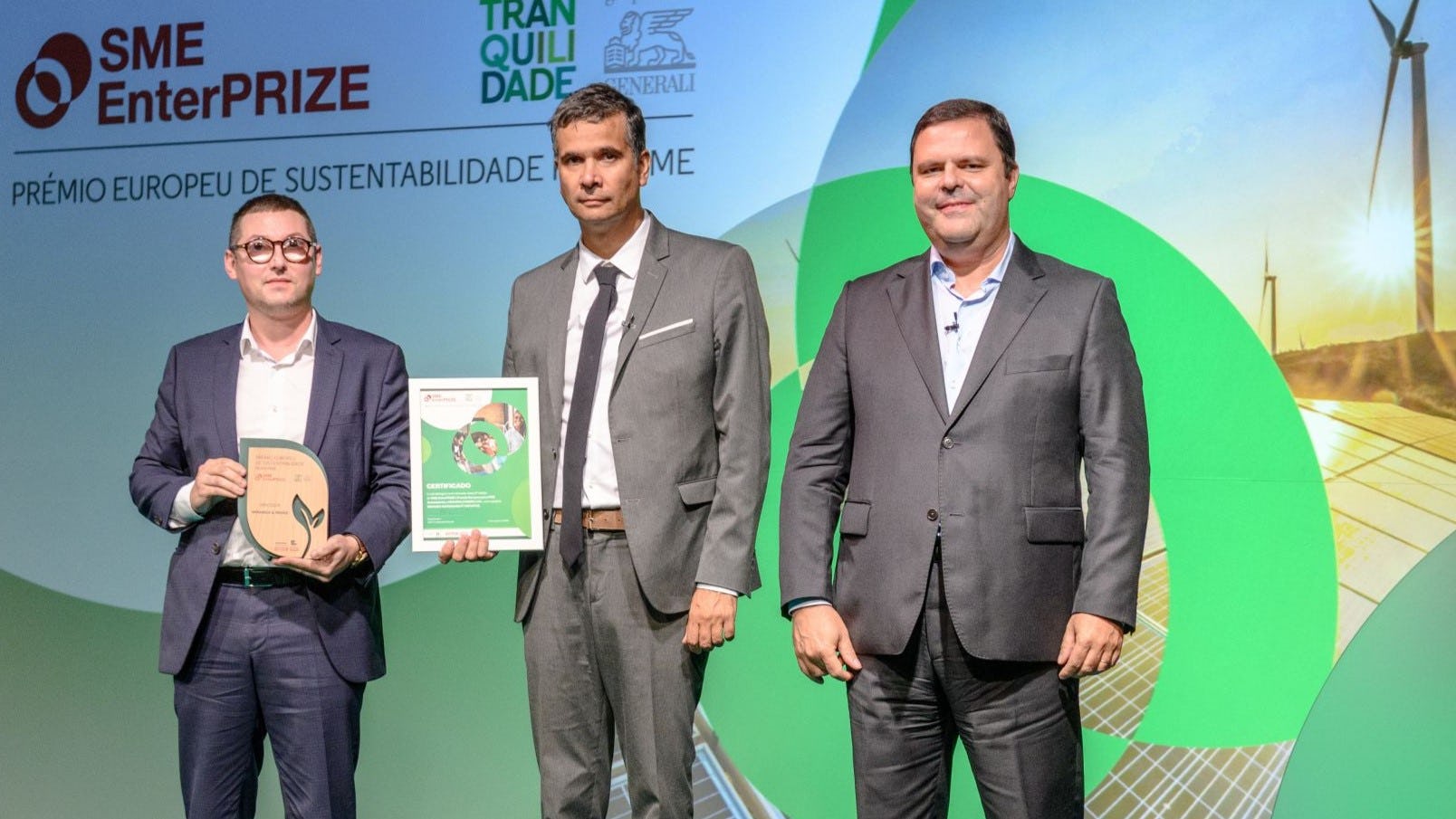 The European Sustainability Award handed over to Miranda Bike Part Chief Marketing and Sustainability manager João Filipe Miranda (l.). – Photo Miranda