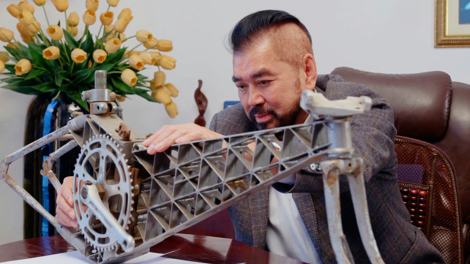 Dr David Hon: folding bike pioneer, enhancing the future of urban transportation