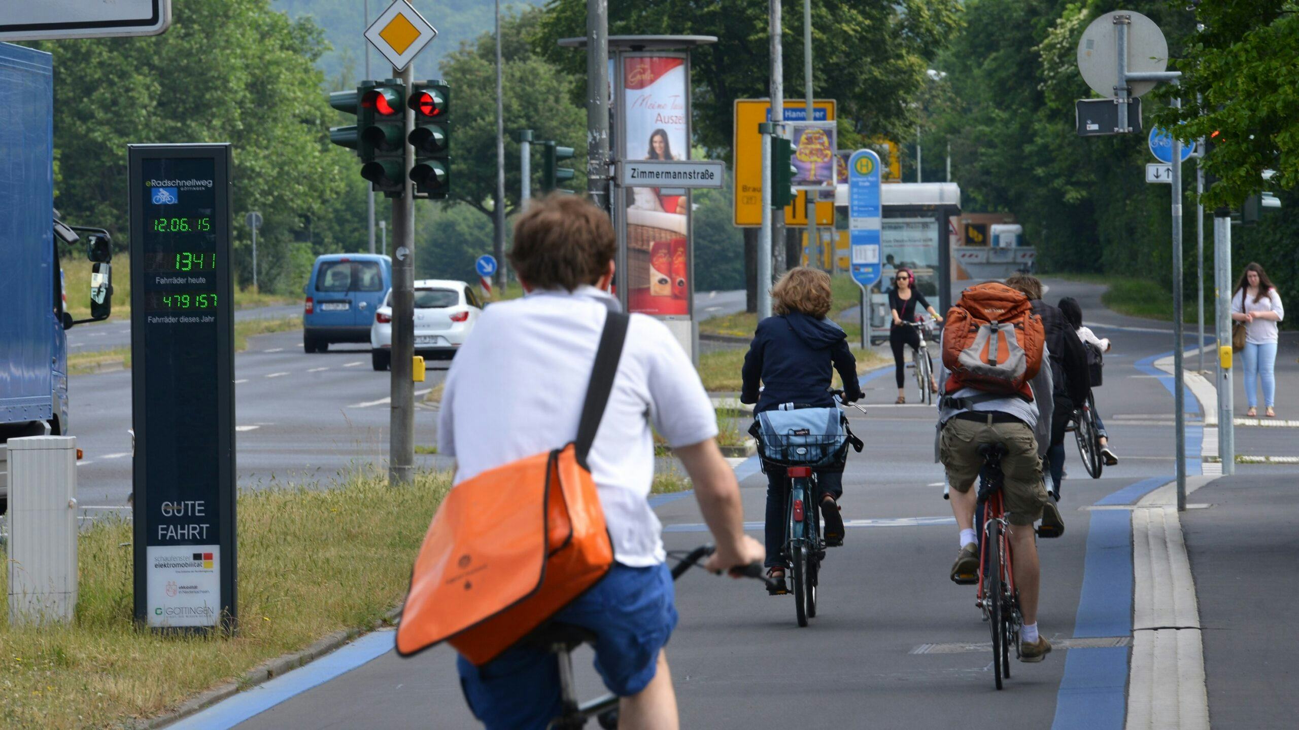 E-bike and bicycle sales in Germany are still on a high level. Next year there will be more e-bikes and bicycles than inhabitants. – Photo ADFC