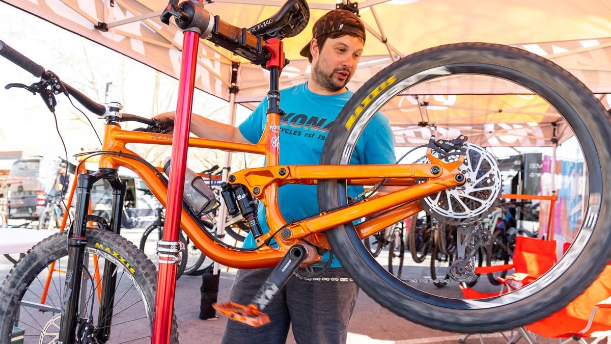 前東家購回Kona Bikes續經營