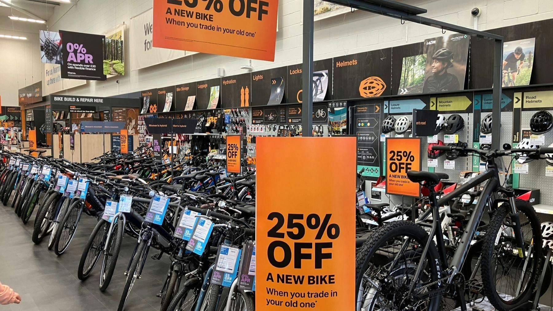 “Promotional participation increased by 33% year-on-year in H2, and more customers are purchasing on credit, leading to significant pressure on gross margins,” Halfords states in its financial statement. - Photo Bike Europe