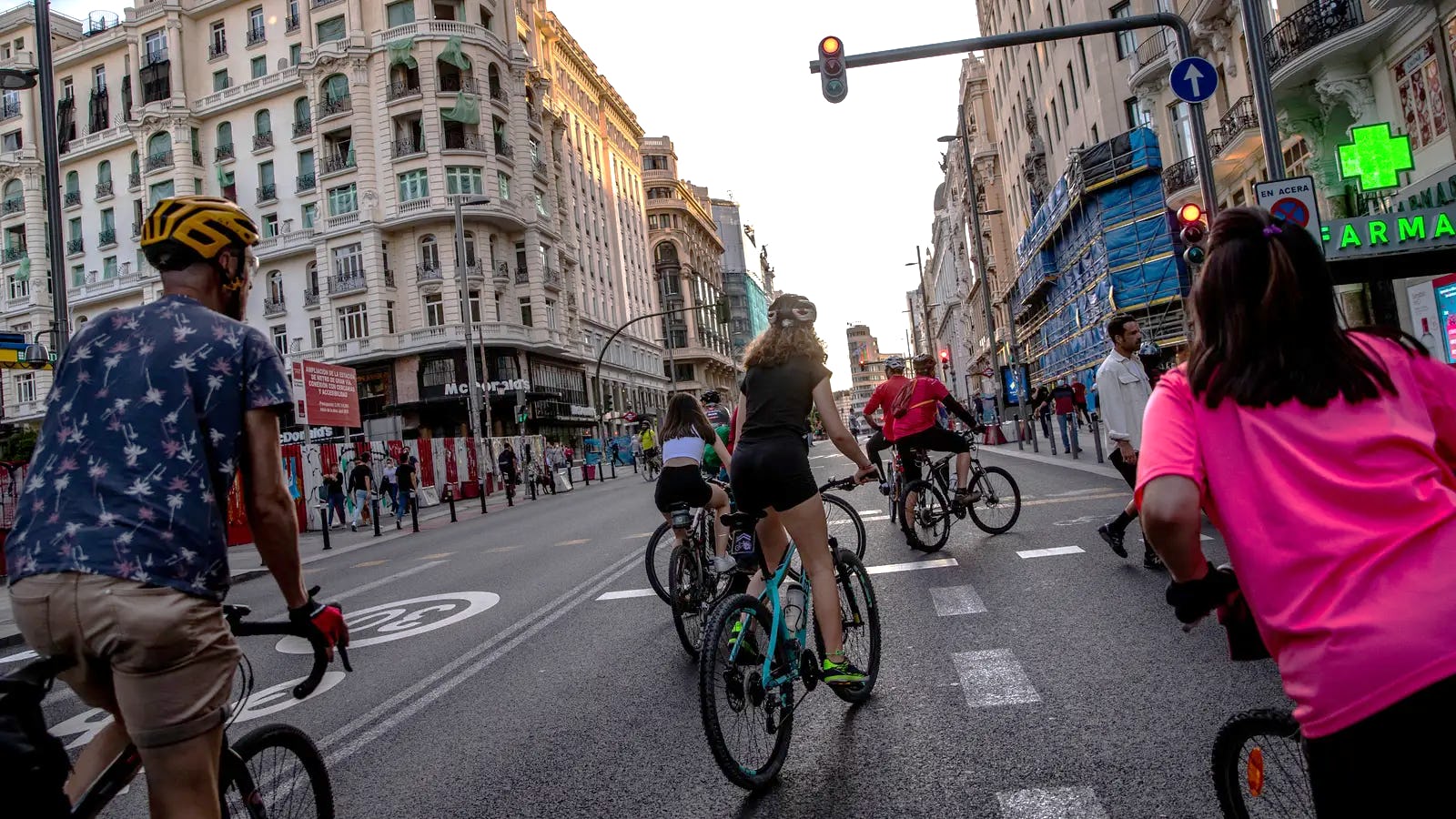 Due to the lack of any financial incentive, urban cycling is not a common sight in Spain. – Photo Bike Europe