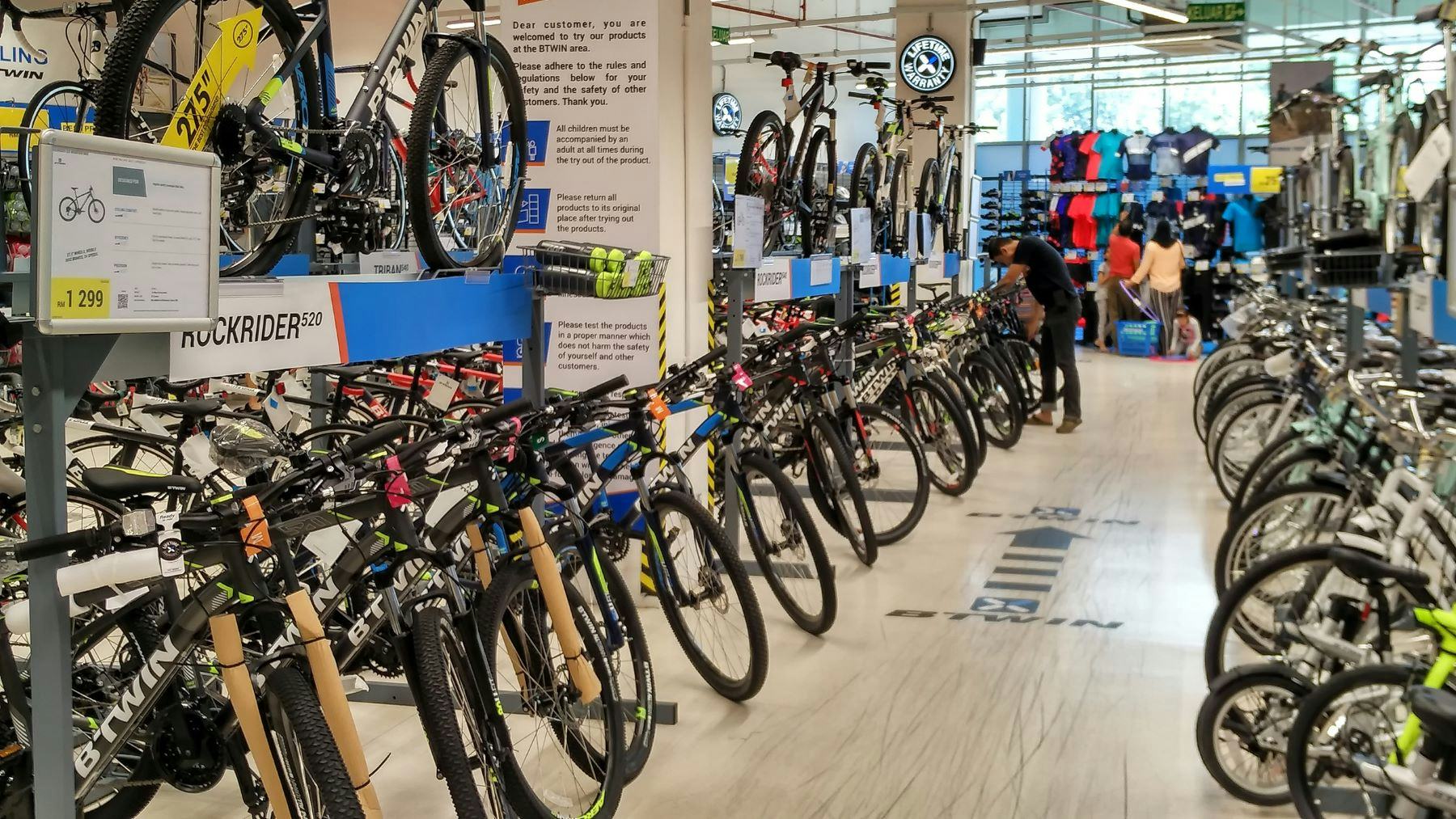 儘管Decathlon將撤出瑞典市場,但該公司在全球多國仍持續成功經營自行車零售業務。照片來源/Shutterstock