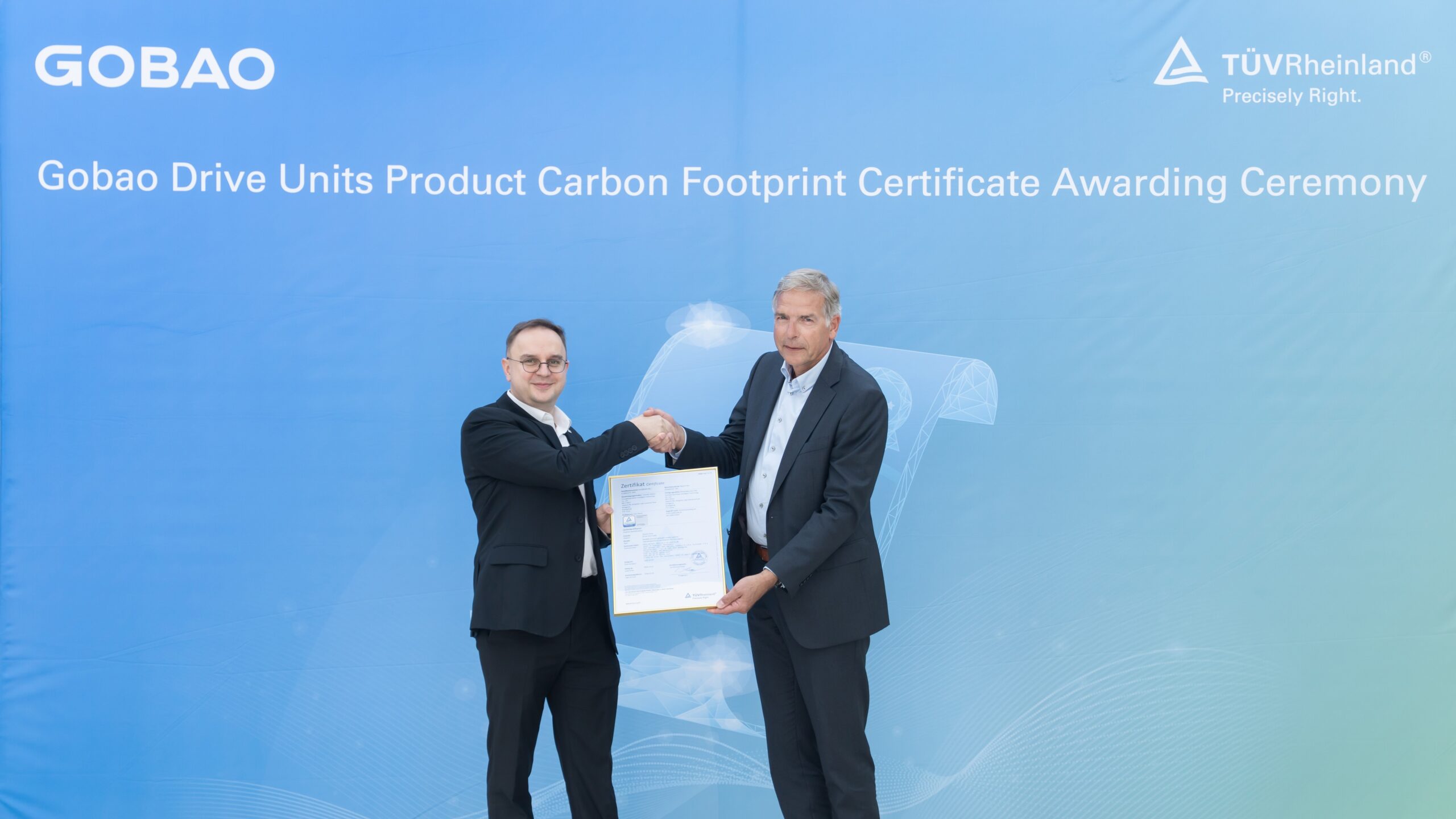 Frank Holzmann, global vice president Electrical at TÜV Rheinland (l.), presented the carbon footprint certificate to Jack Brandsen, Gobao chief strategy officer Europe, who said the certificate is a recognition of the company’s ongoing commitment to a sustainable future. Photo - Gobao