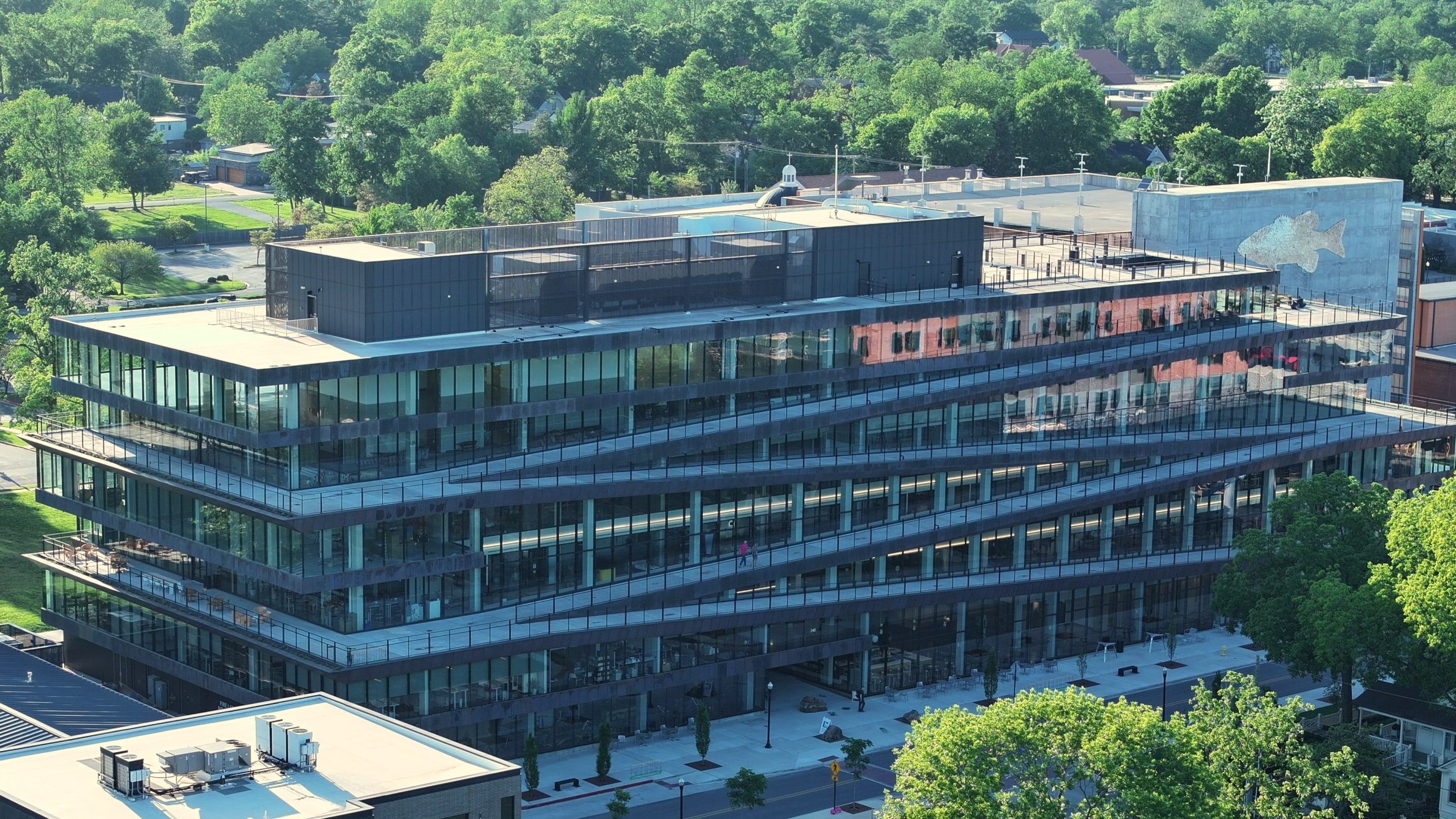 The world’s first cyclable building, the Ledger, in Bentonville, Arkansas aligns with the mission to establish the state as a hub for the cycling industry and cycling innovation. – Photo AGCA