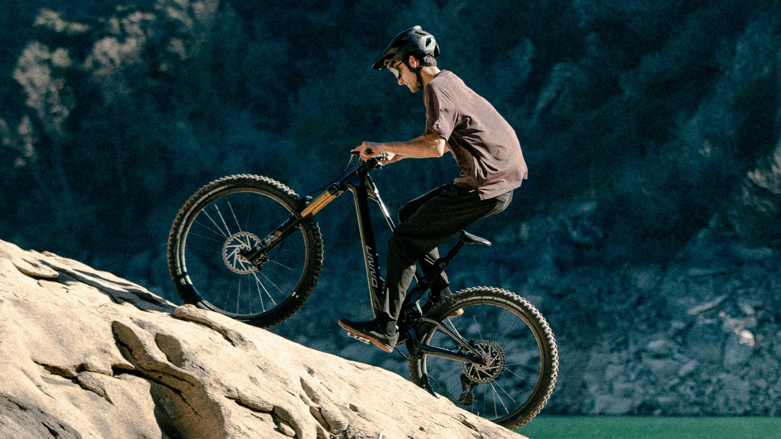 西班牙Unno Bikes推出其搭載DJI Avinox系統的新款Mith電動登山車。照片來源／Unno Bikes