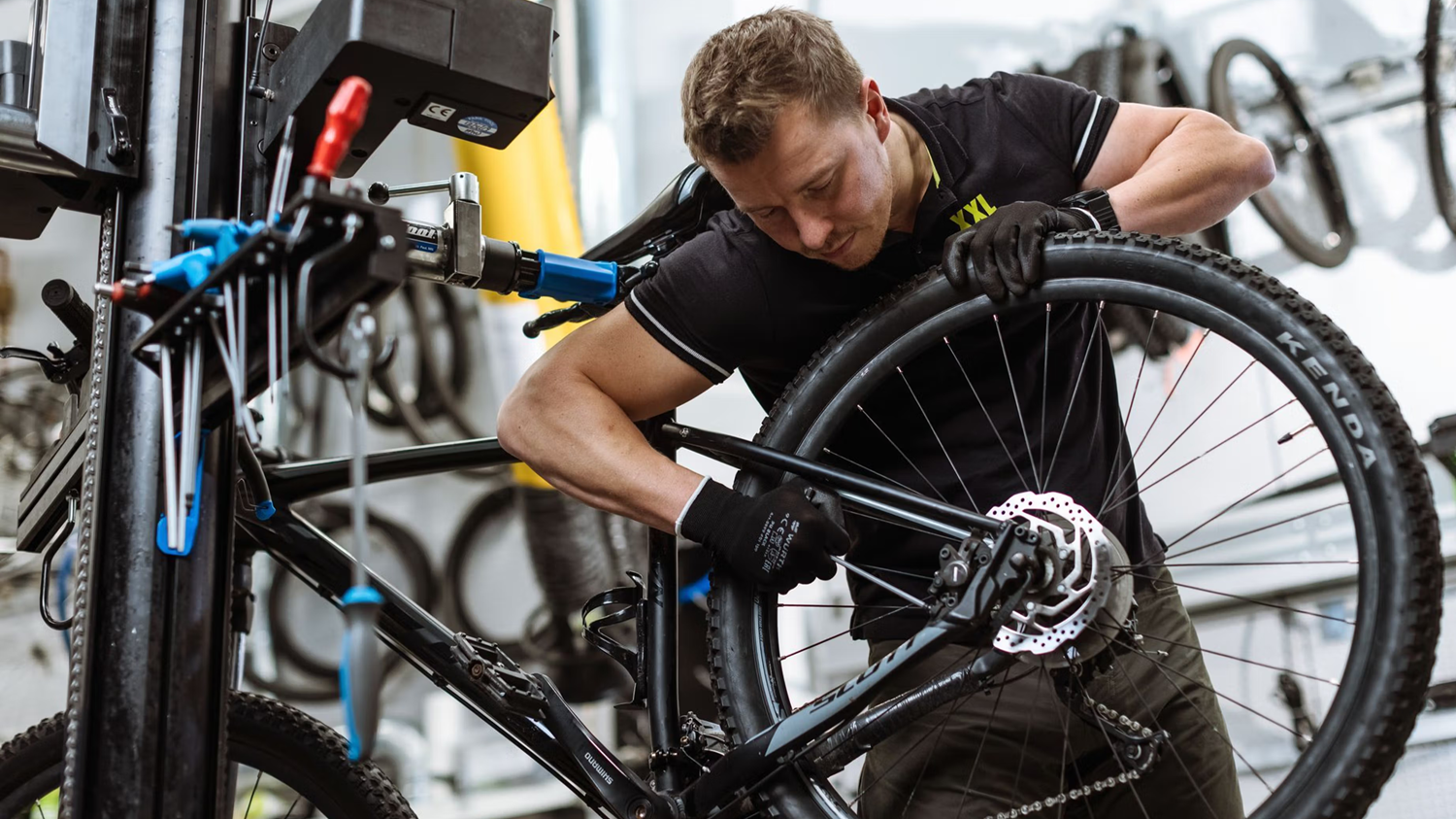 Swedish retailers report a rapid increase in the workload of their workshops. – Photo XXL