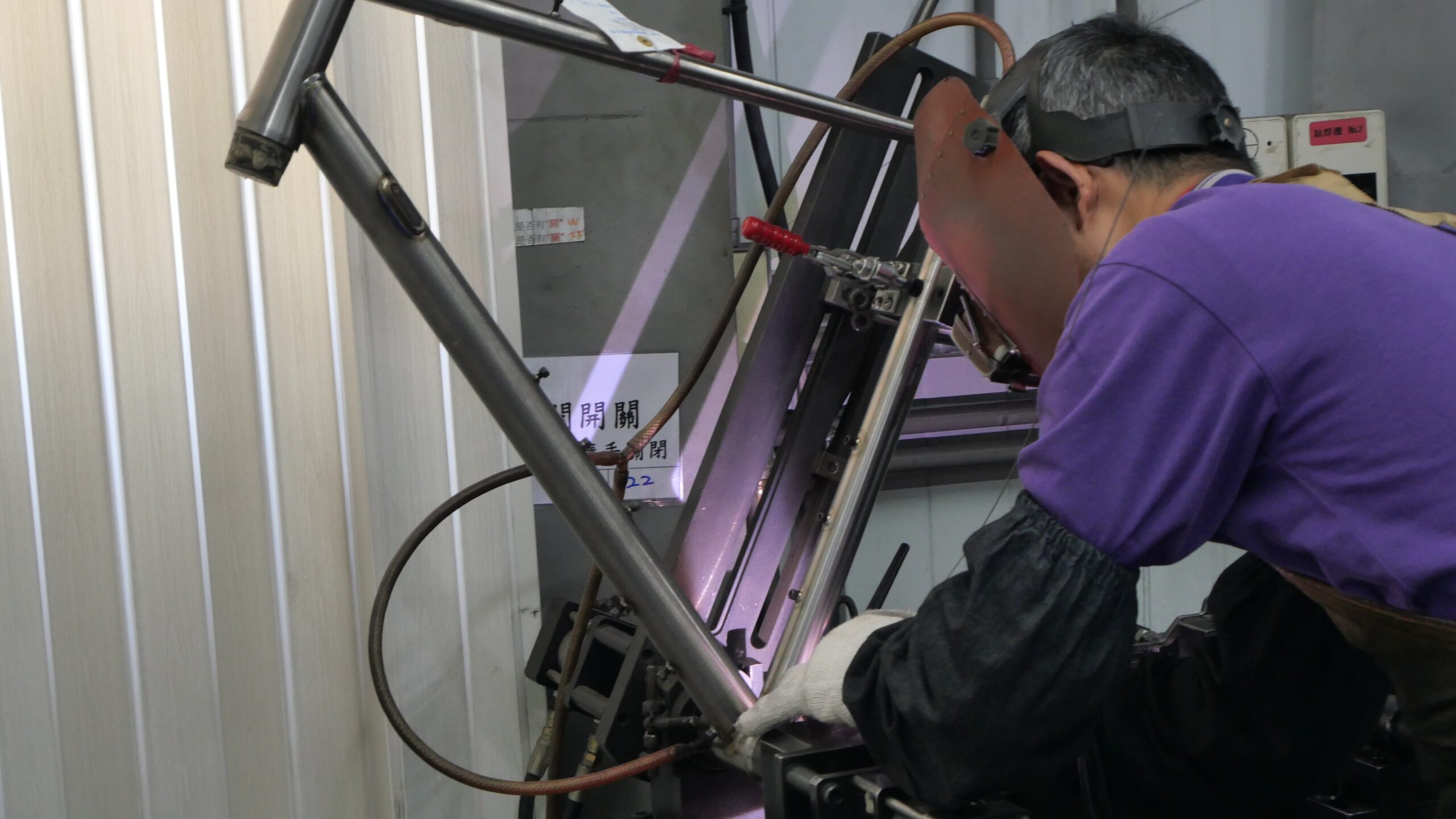 Two years ago, titanium frame and part manufacturer Ora Engineering decided to step forward into the market and launched a rebranding campaign. – Photos Bike Europe