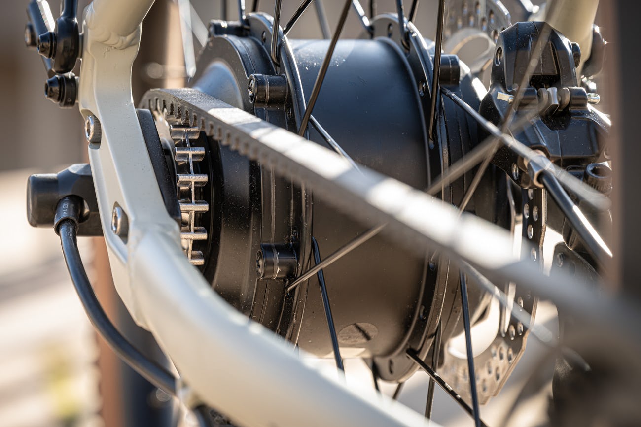 The R900 electronic gear hub motor system.