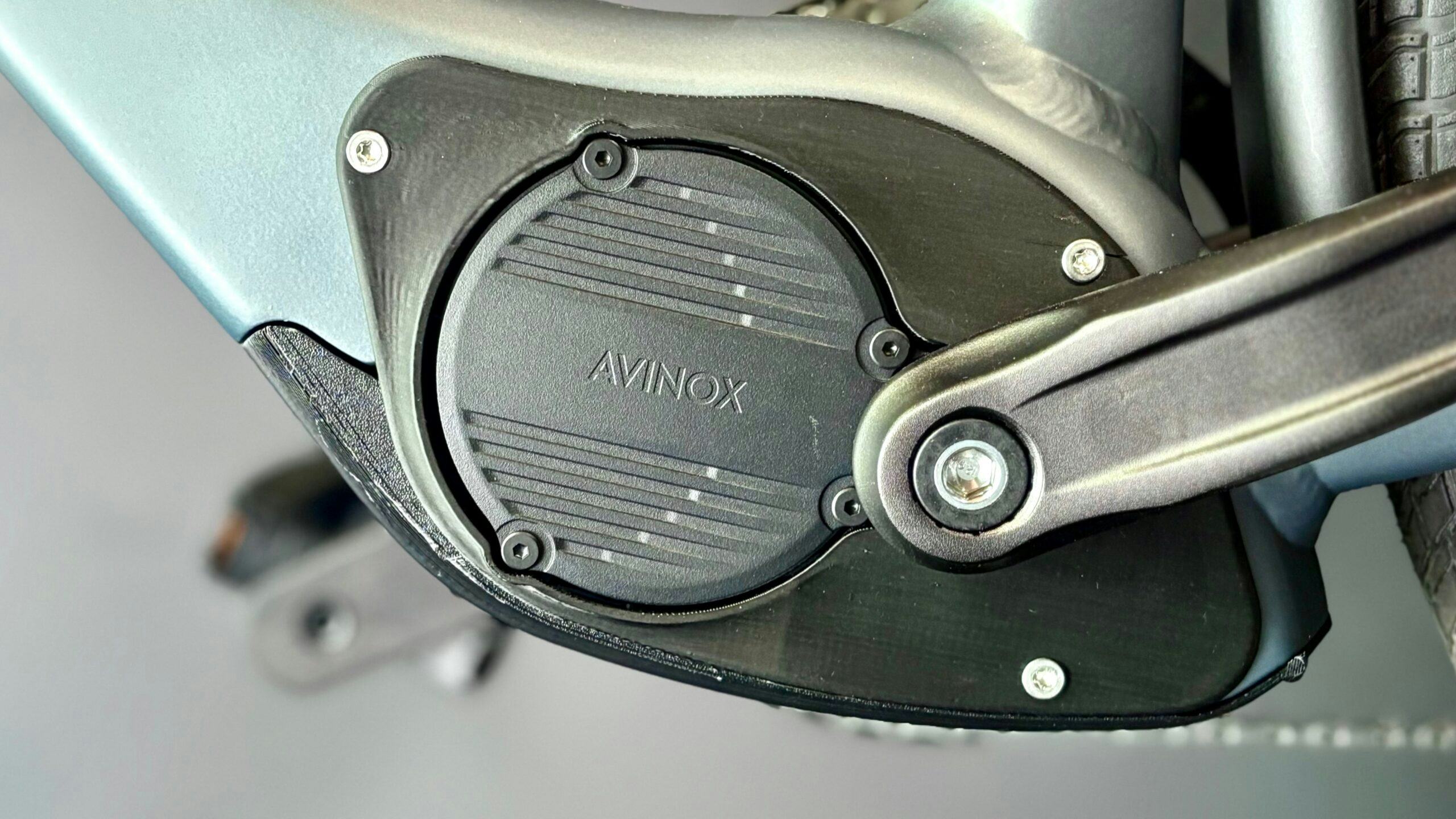 No more DJI – all products will now only be branded with the name Avinox. – Photo Bike Europe