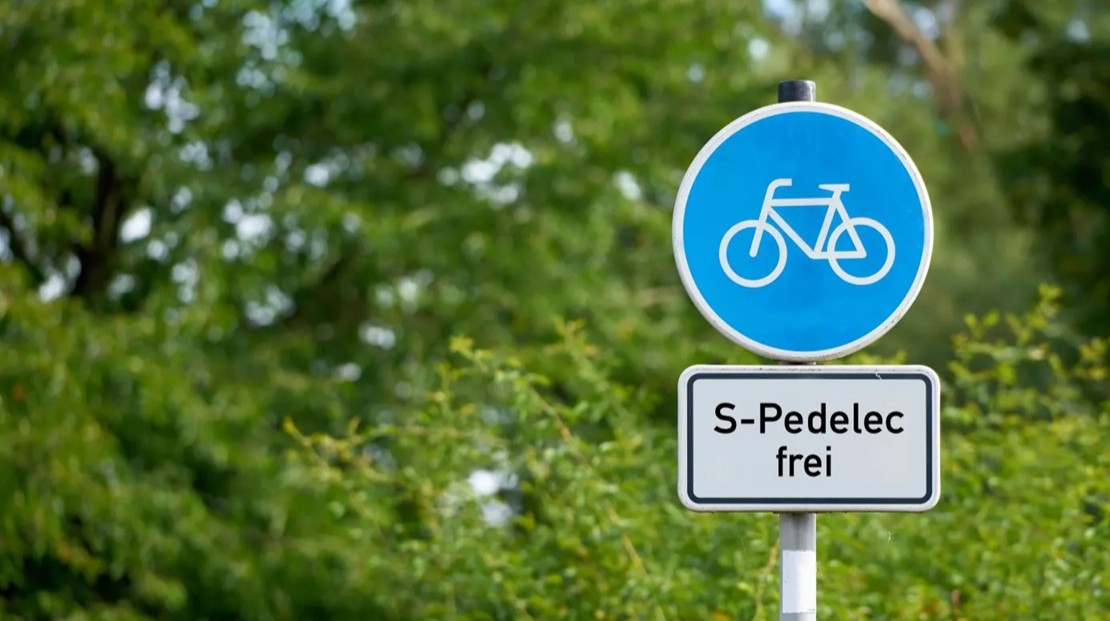 Researchers in Tübingen conducted an experiment focusing on the contribution that speed-pedelecs can make to creating an alternative to cars for daily journeys. - Photo ADAC