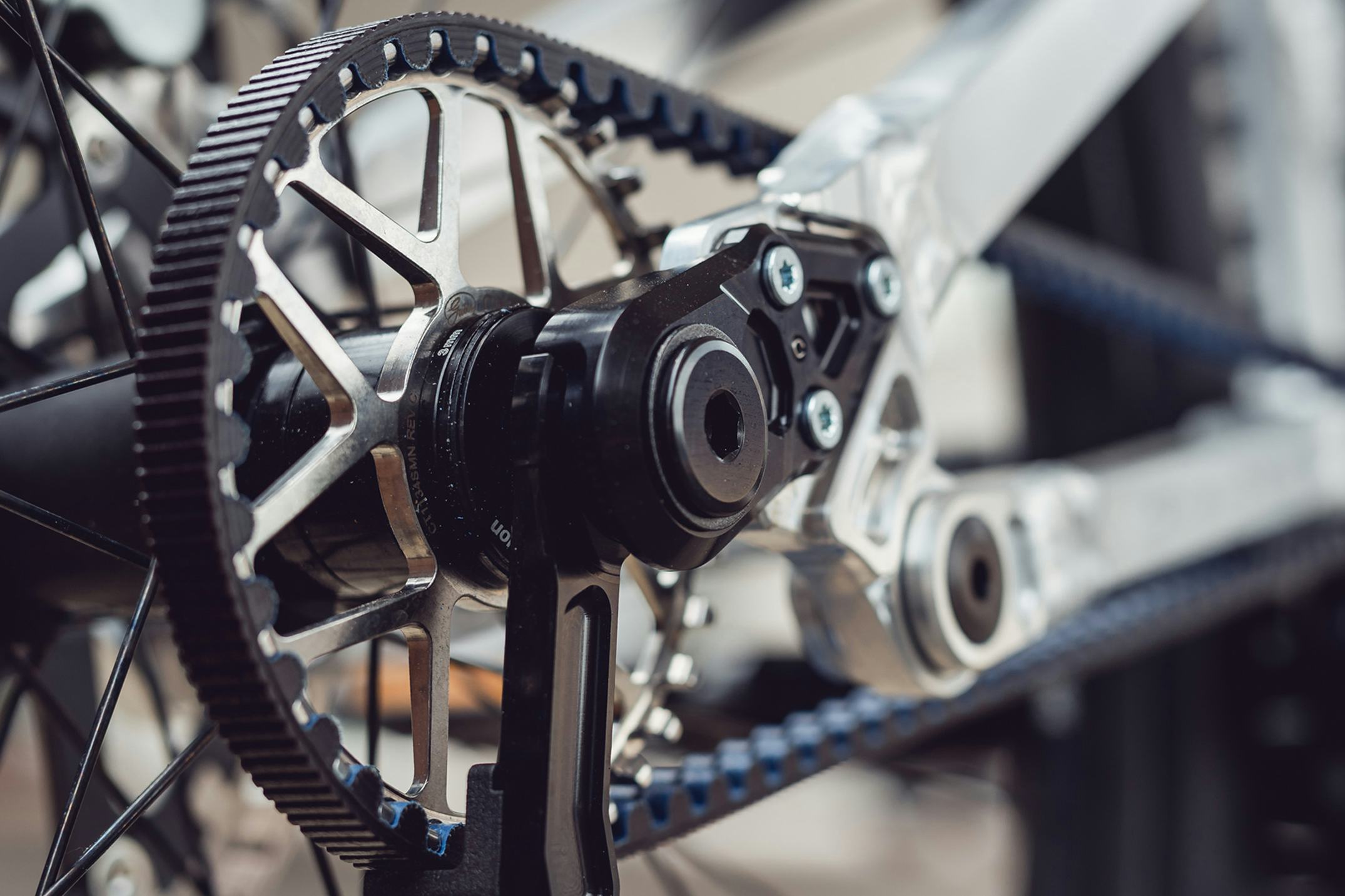 Gates' new Bicycle Drive Assistant speeds up belt drive specs for OEMs
