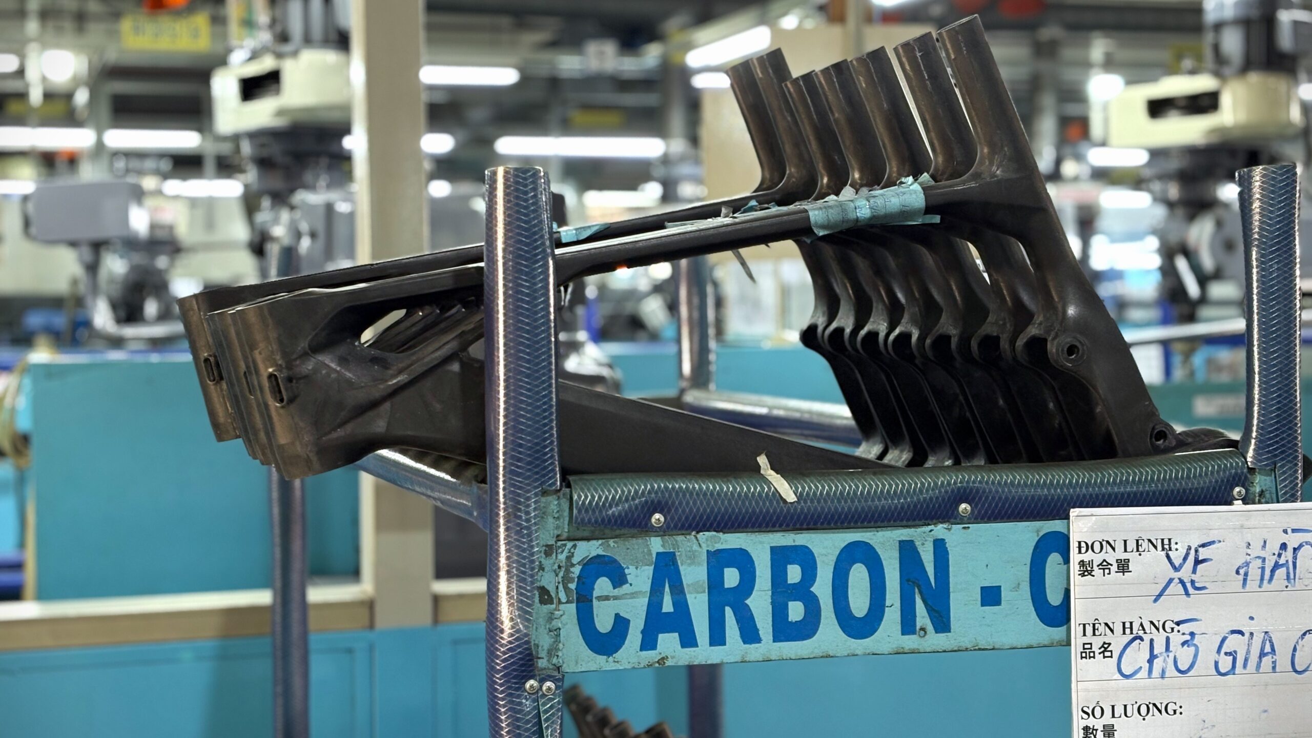 Carbon fibre and other materials are part of an overall trend of material differentiation happening in the frame manufacturing sector. - Photo Bike Europe