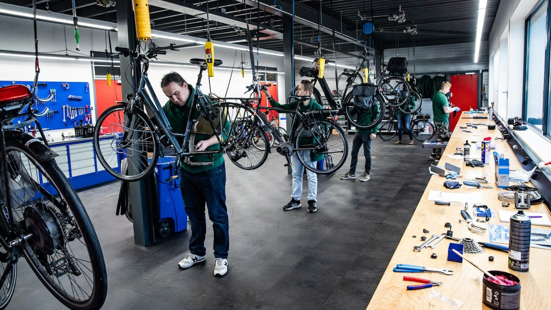 Looking at costs, personnel costs showed the biggest increase compared to this time last year. – Photo Ronald Hissink