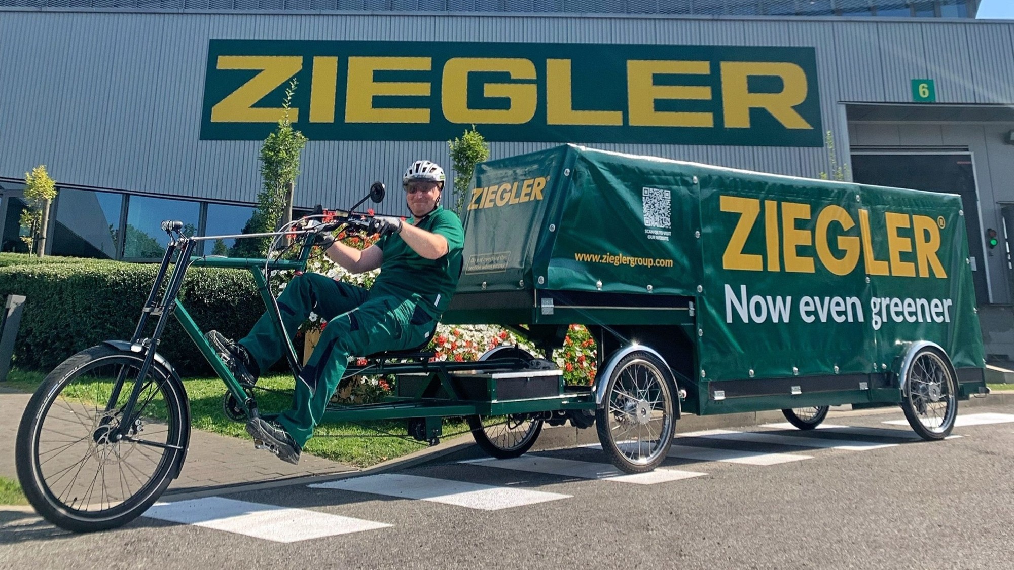 The Ziegler cargo bike got a lot of attention when it was introduced in Brussels, Belgium. – Photo Ziegler