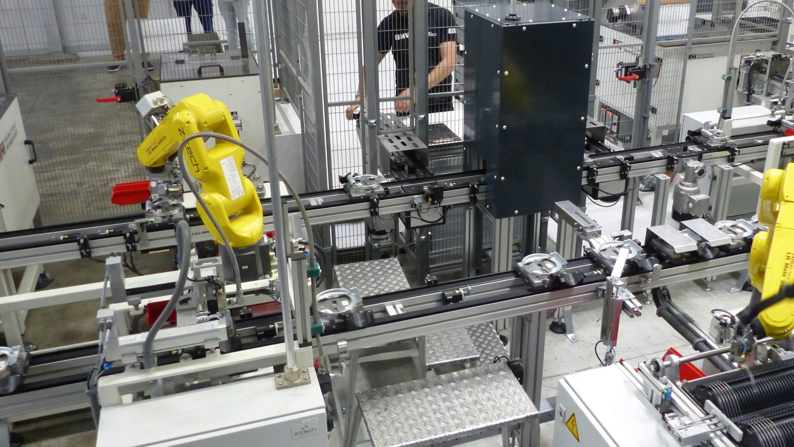 The fully automated assembly line for the Axa Atlas includes eight handling and five welding robots. - Photo Bike Europe