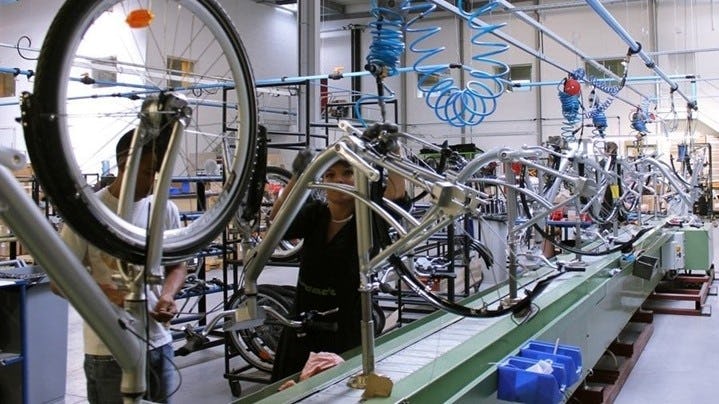 While Cambodia’s e-bike exports are expanding, the industry is still losing ground in the bicycle market. – Photo Bike Europe