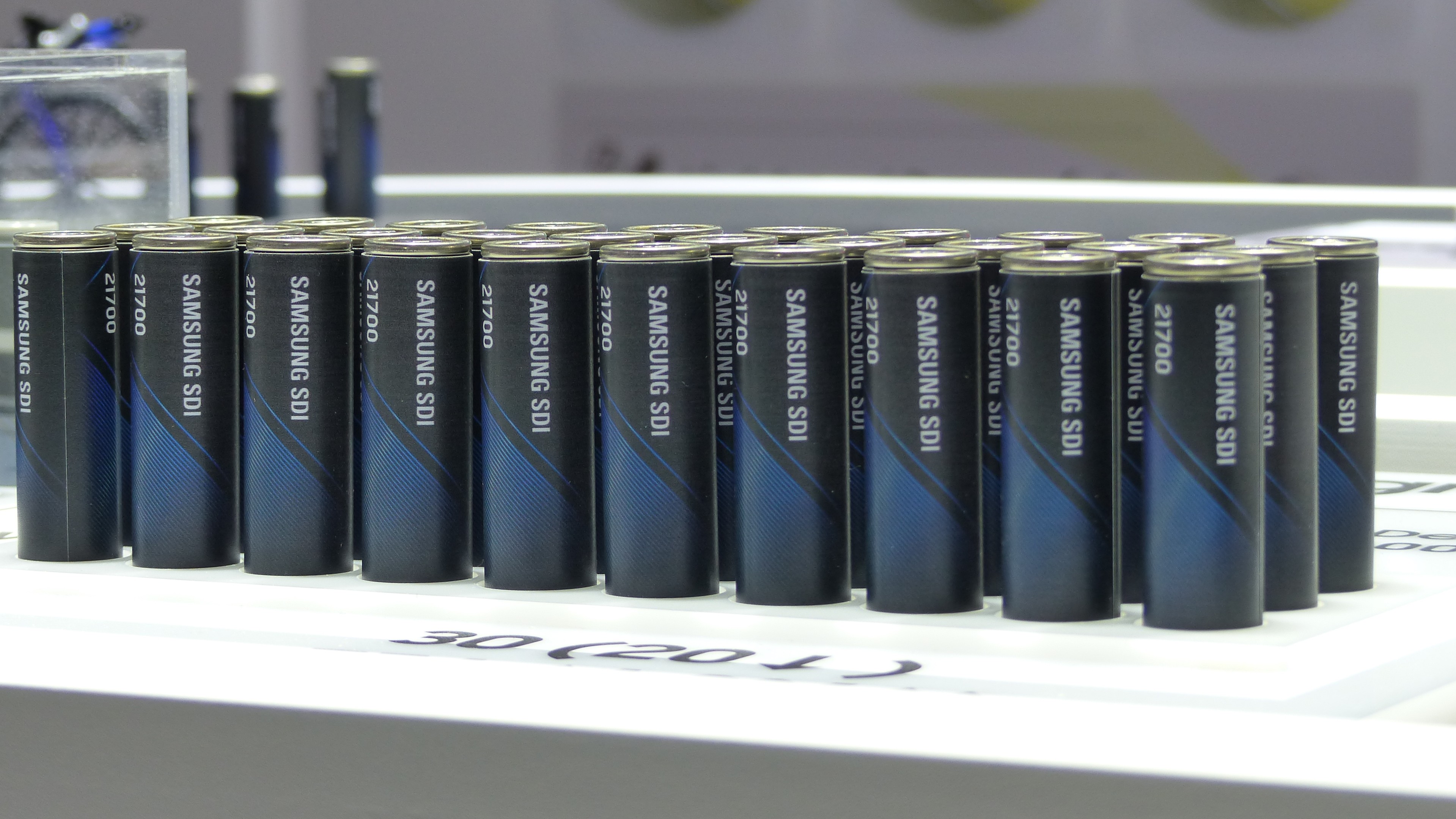 The European Commission proposes to delete the battery cell replaceability for LTMs, including e-bikes. - Photo Bike Europe