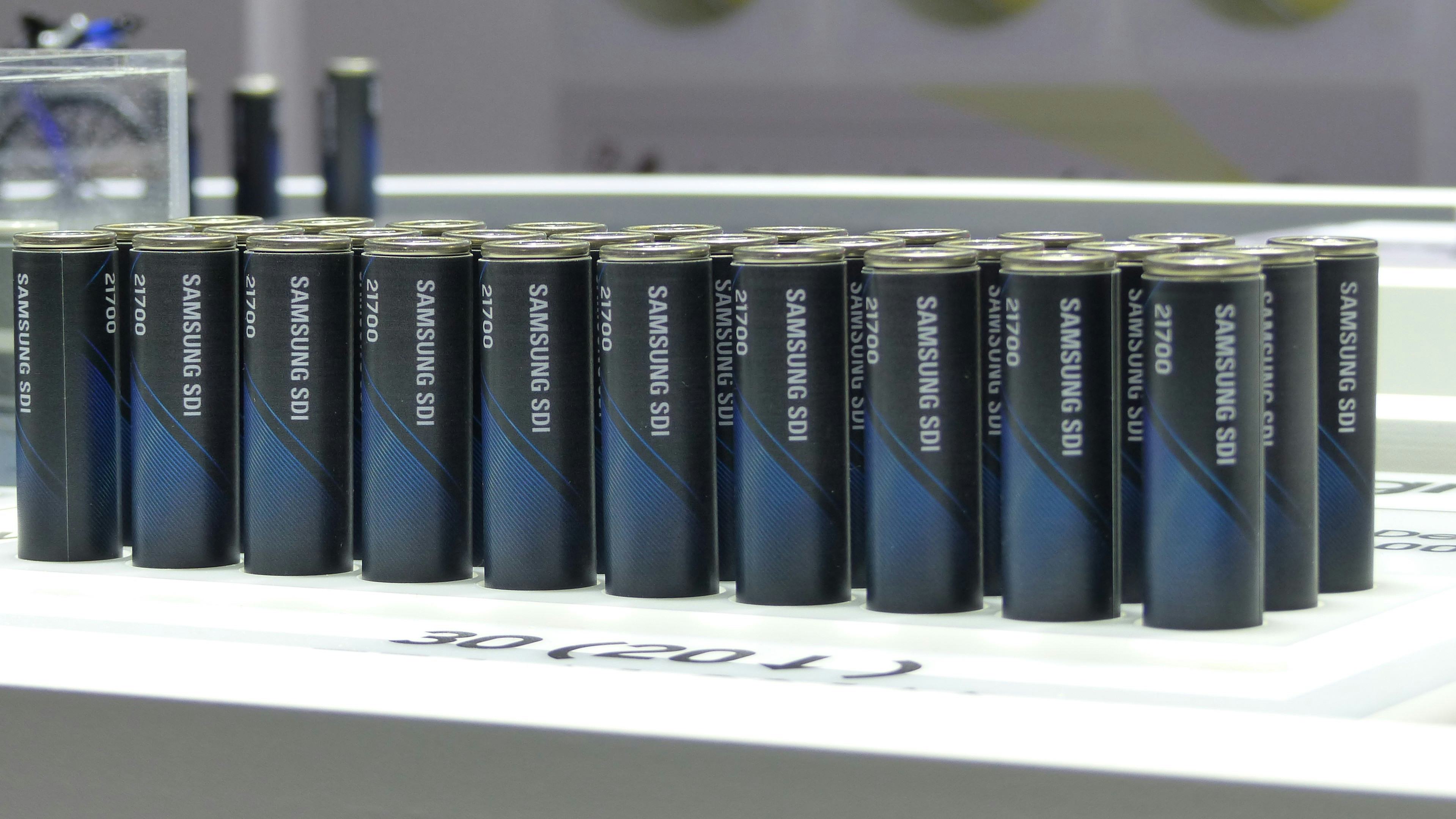 The European Commission proposes to delete the battery cell replaceability for LTMs, including e-bikes. - Photo Bike Europe