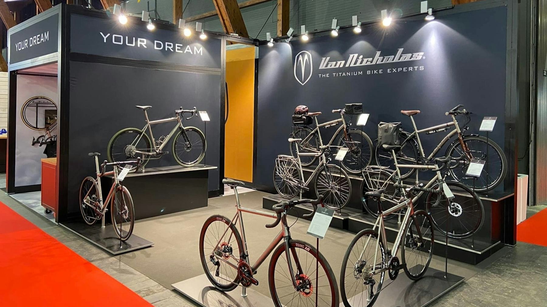 圖為Van Nicholas位於Velofollies的攤位，公司現已換新東家。圖／Van Nicholas