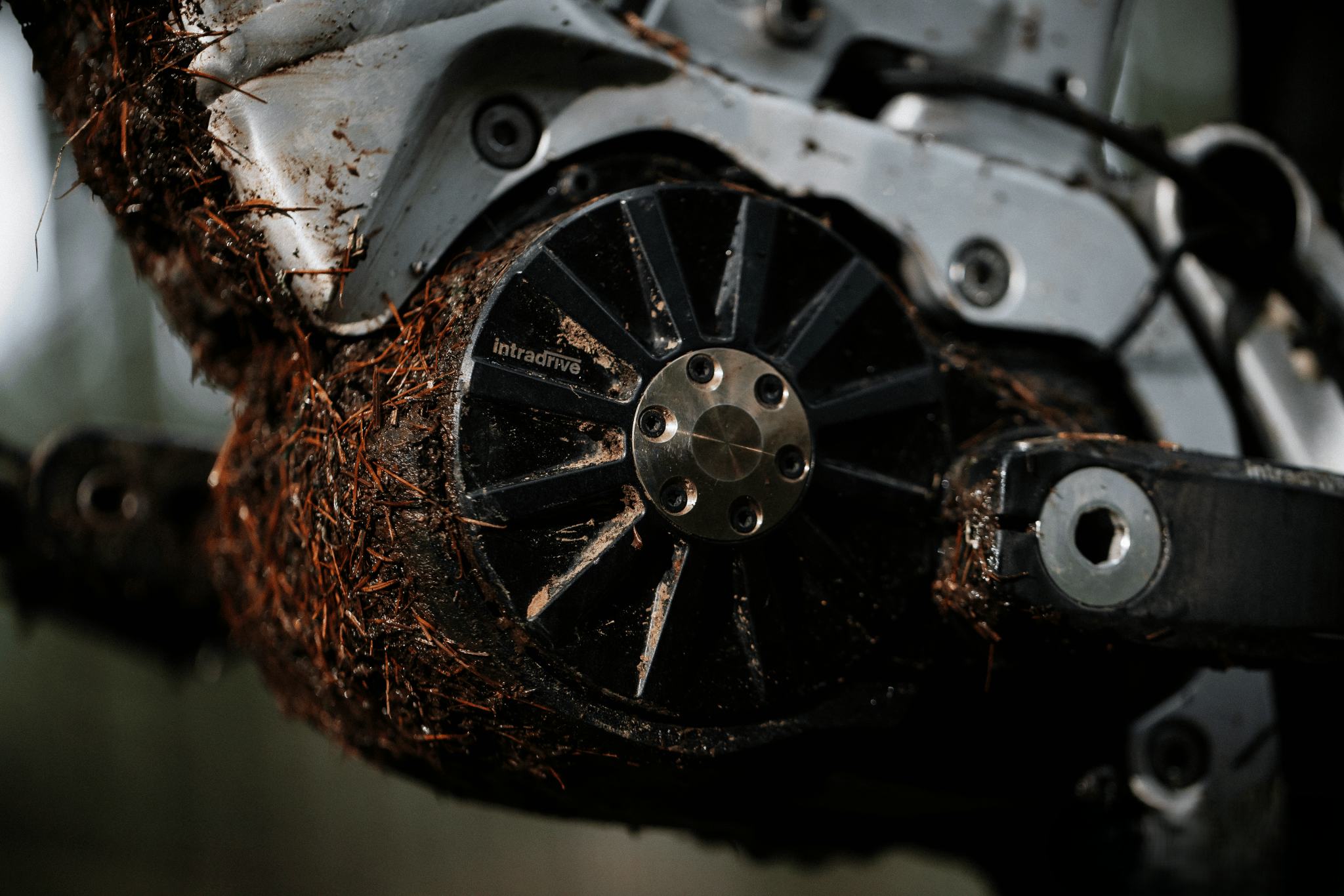 The GD8 system includes motor, gearbox, high-capacity batteries, controller and electronics: a complete, integrated solution aimed at differentiation.