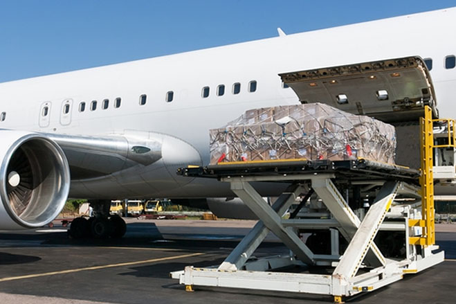 Last October, Air Canada staff at international airport of Toronto reported that a pallet carrying lithium-ion batteries for e-bikes destined for an Austrian Airlines flight caught fire