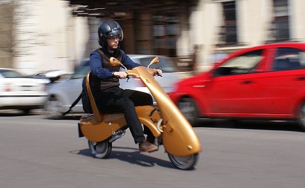 A great future is predicted for light e-scooters. And even more when they come foldable...

