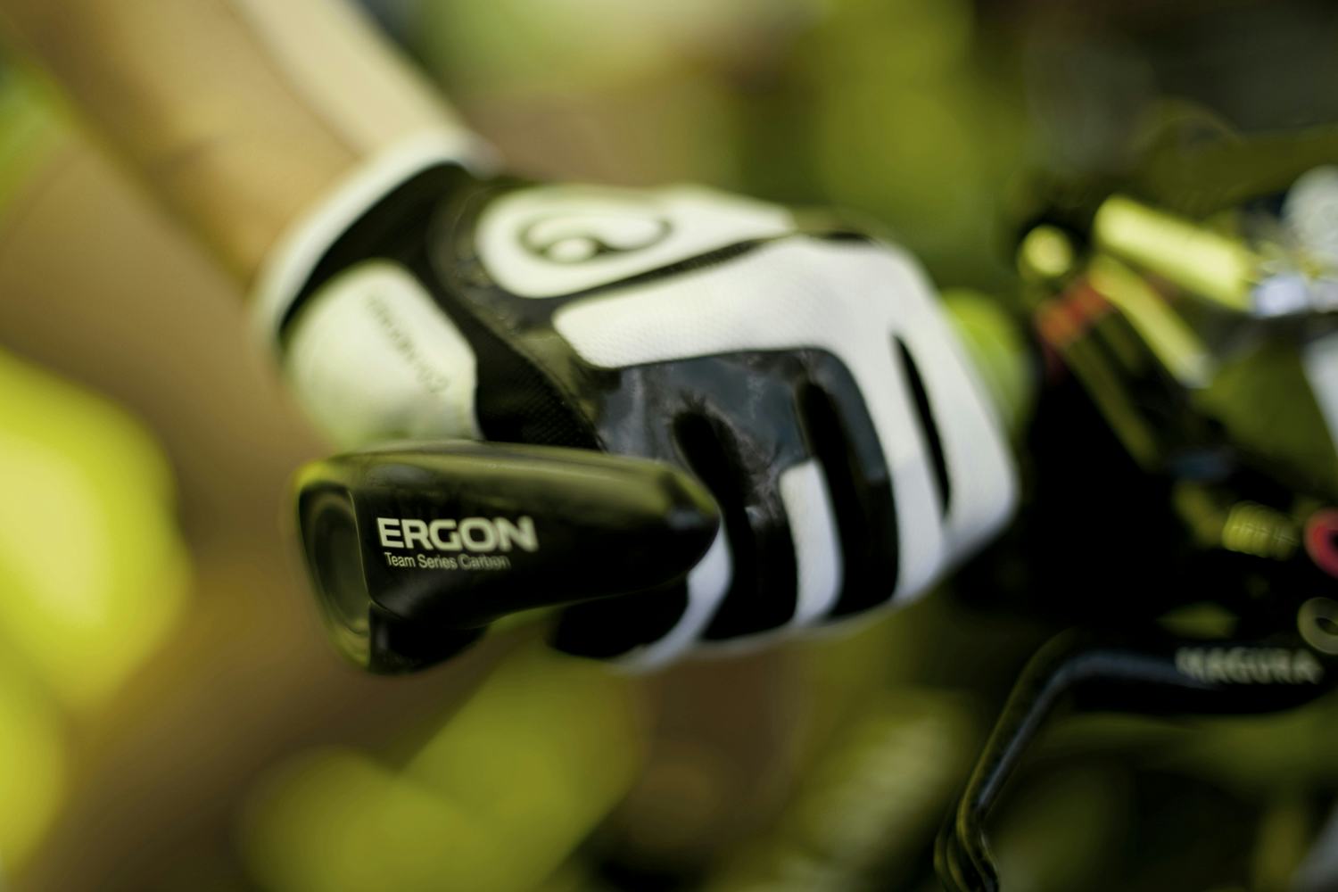 The licensing agreement gives Ritchey rights to two of Ergon’s patents for bike grips with integrated bar-ends.
