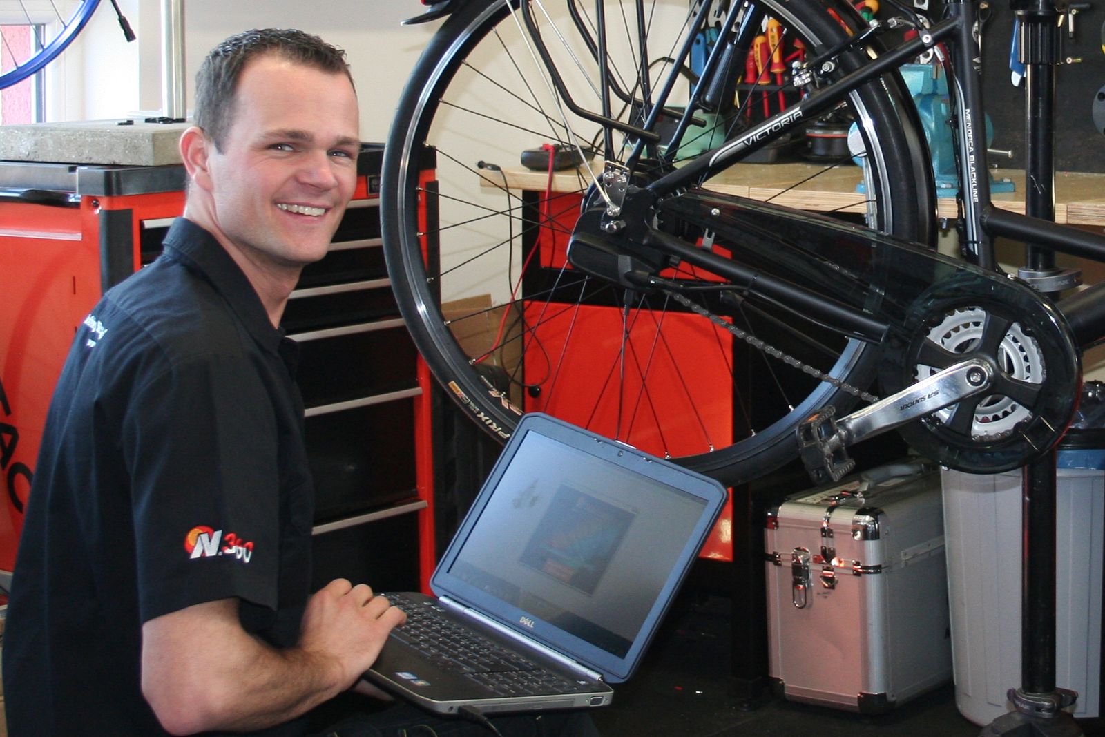 Alexander Dreyer is the new man at the European NuVinci-Service Center. 