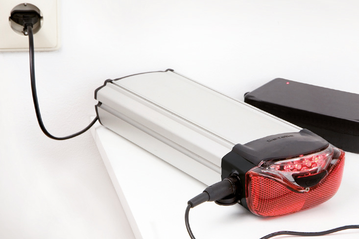 Due to corrosion 3 cases of short circuited batteries have occurred at Gazelle e-bikes. It prompted the bike maker to recall thousands Li-Ion batteries. - Photo Gazelle