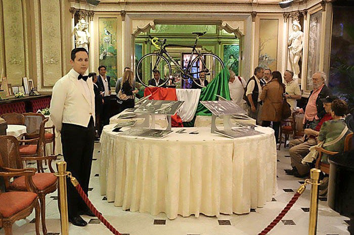 The Mario Schiano company has celebrated its first 90 years at the Gran Caffè Gambrinus. - Photo Schianno