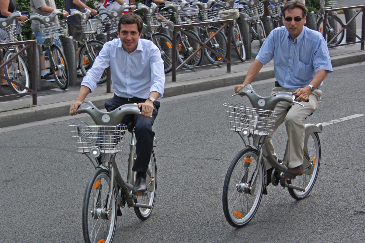 After six years, Vélib established itself as a means of transport in itself, but also as a symbol of a lifestyle in Paris. - Photo Velib