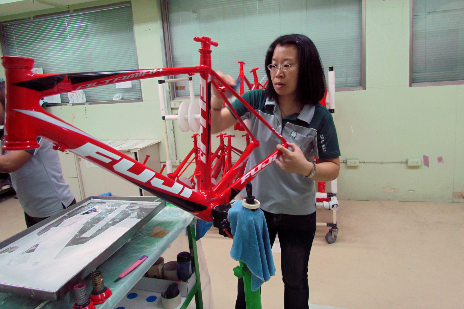 Ideal produces for Advanced Sports International (Breezer, Fuji, Kestrel, Oval Concepts, SE), Ridley, BMC and others.