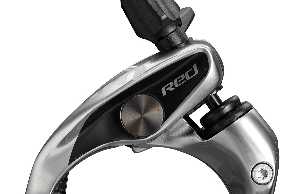 In road race the Hydro R is the hottest news. The hydraulic rim brakes are allowed for professionals only and riders already used them in Tour de France this year. 