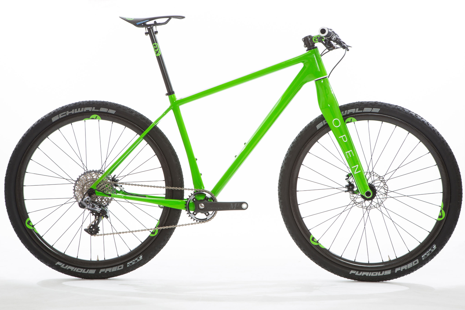 The Oro Ltd features a Whisky rigid fork and a range of AX cockpit parts designed on low weight. – Photo Open