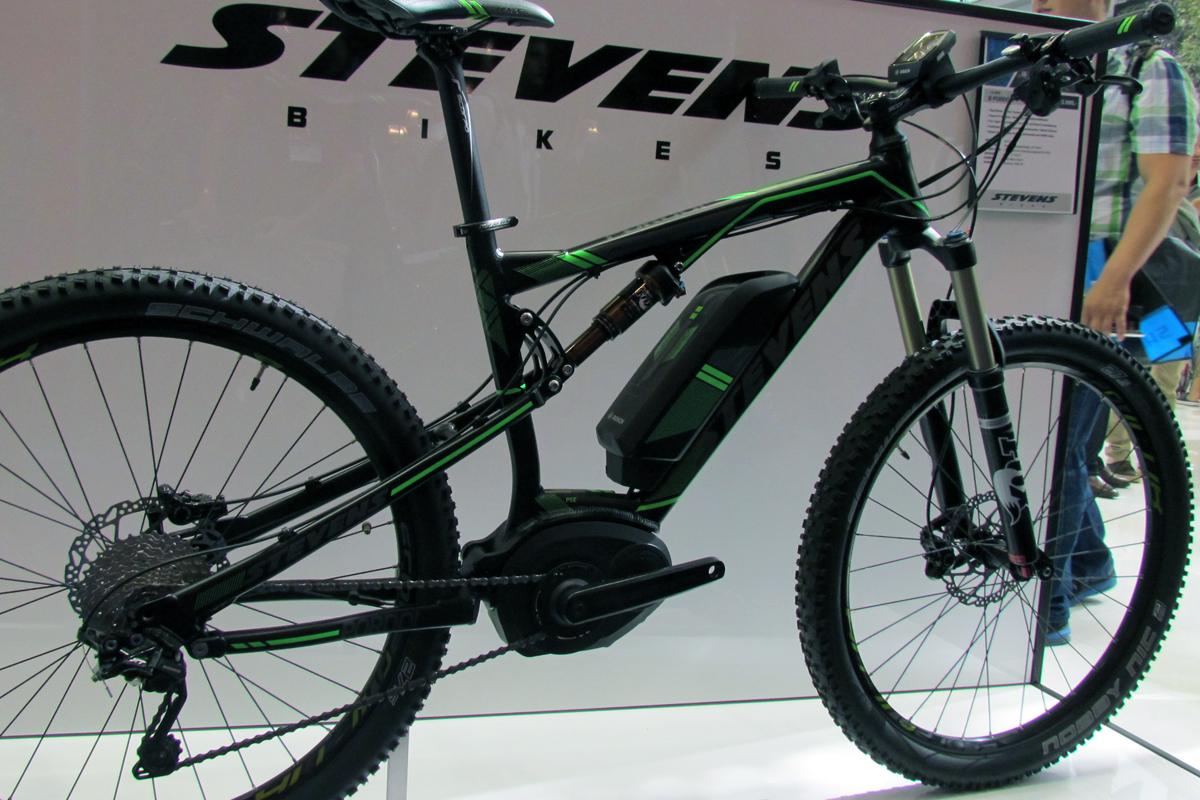 Fox執行長Larry Enterline說：「如果騎乘電動登山車想要達到每小時30哩，那你將會需要一些避震功能。」- Photo Bike Europe