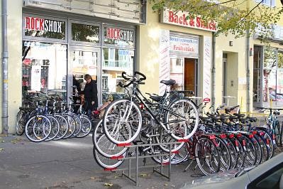 The European Parliament points out the importance of the retail sector for the European economy.- Photo Bike Europe